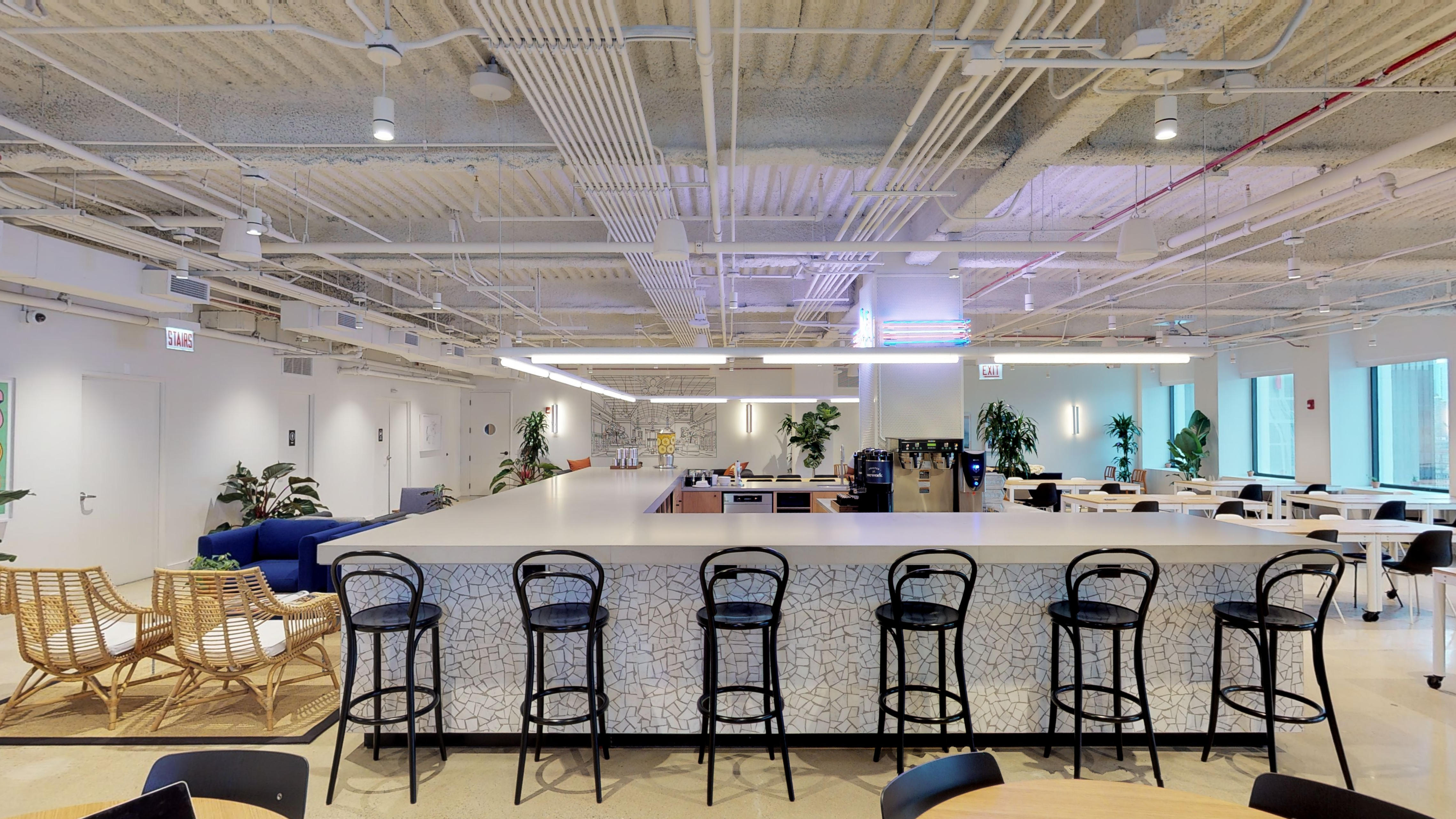 South Riverside Plaza - Coworking Office Space in the West Loop | WeWork