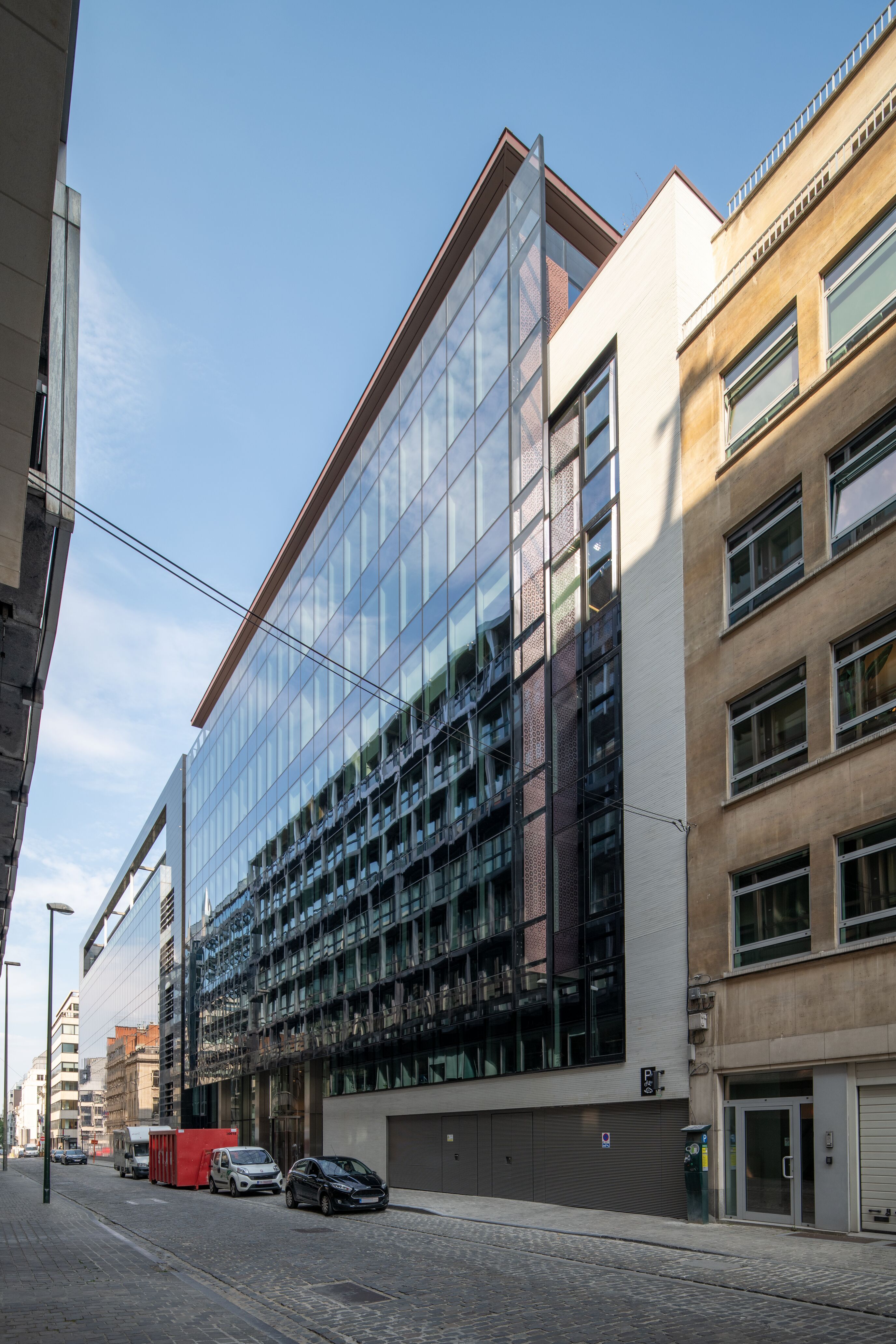 31 Rue Du Commerce Office