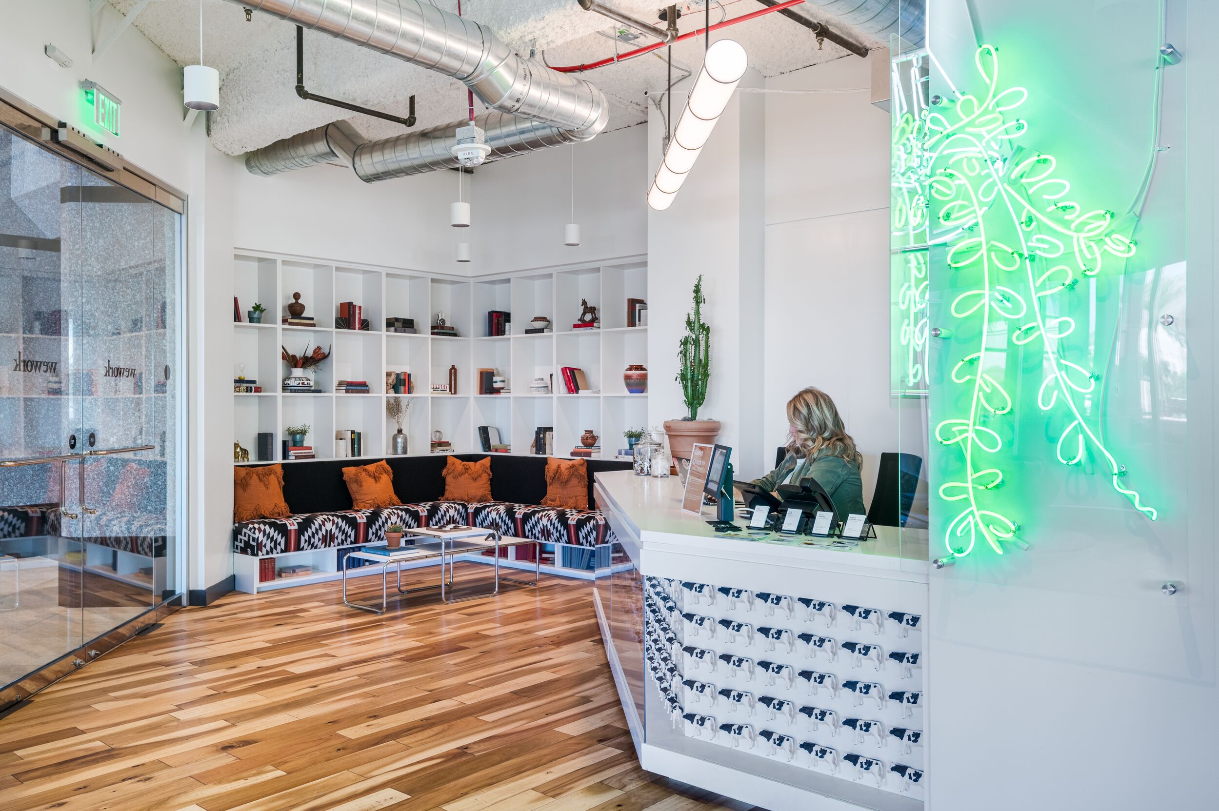 2425 E Camelback Rd Coworking