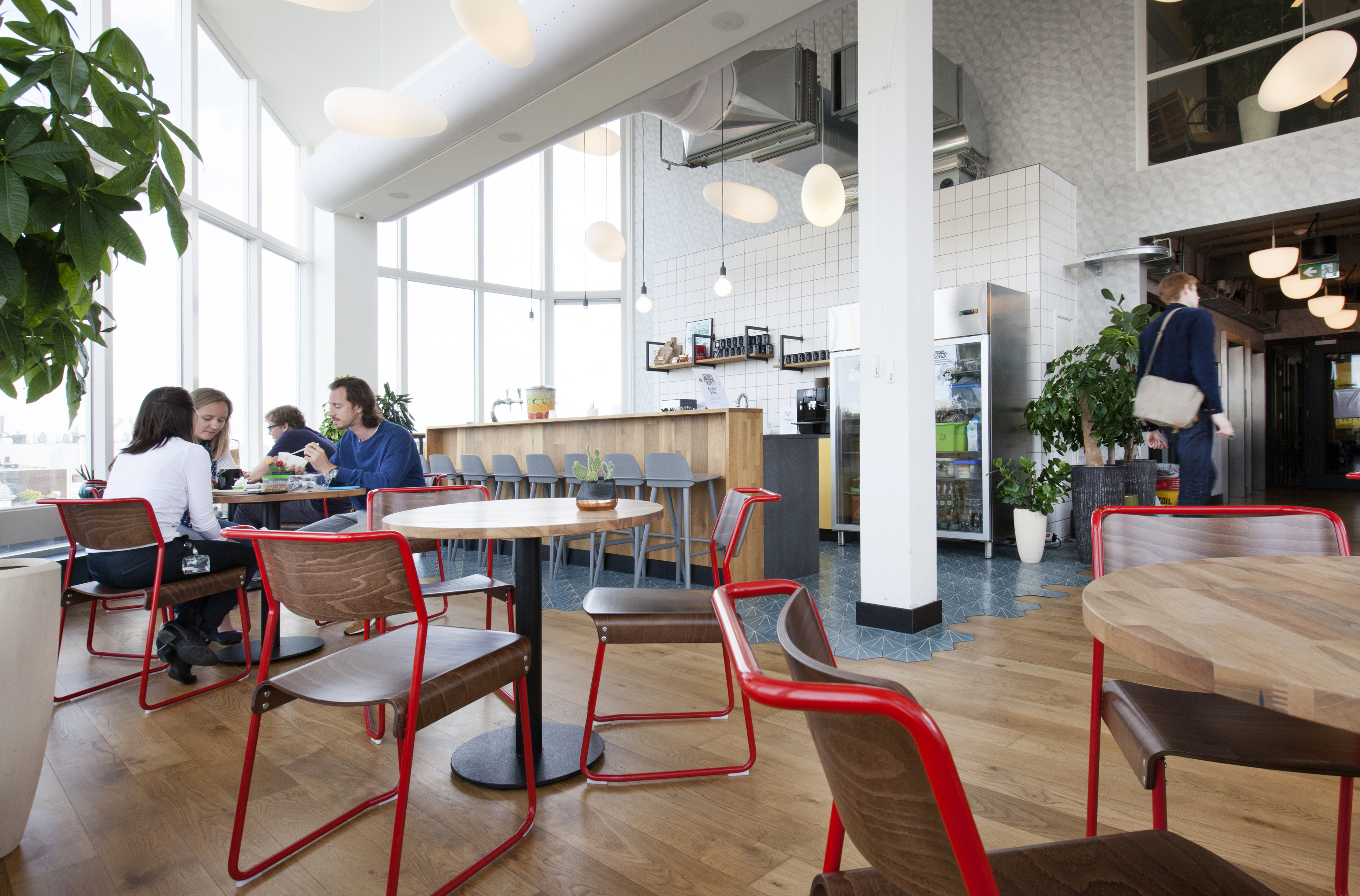 1 Person Coworking Desk